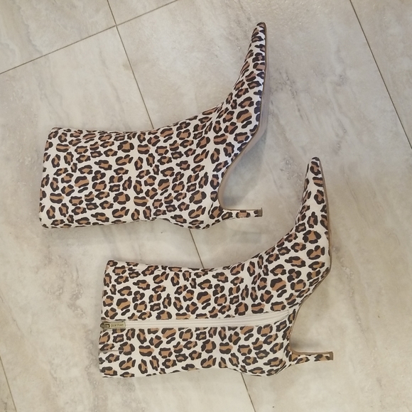 Colin Stuart Shoes - Colin Stuart Leopard Print kitten Heels Booties Sz: 7